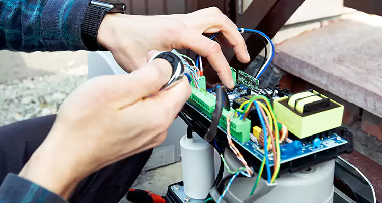 Automatic Driveway Gate Repair in East Lake-Orient Park, FL