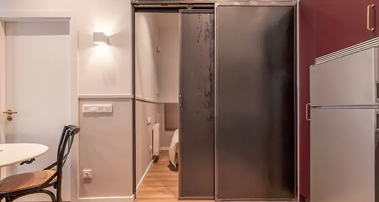 We Fix Closet Sliding Door in East Lake-Orient Park, FL 