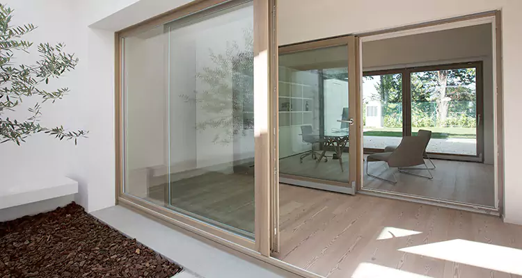 Sliding Screen Door Bottom Track Replacement in East Lake-Orient Park, FL