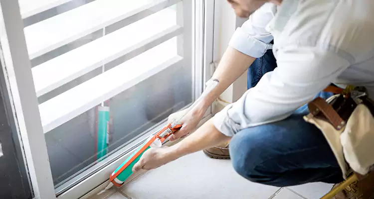 Dap Window Caulk Repair in East Lake-Orient Park, FL